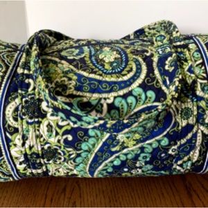Vera bradley duffel bag